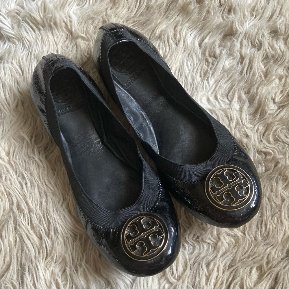 Tory Burch Black Patent Logo Round-Toe Ballet Flats